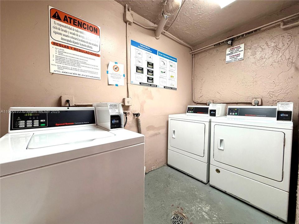 For Sale: $200,000 (0 beds, 1 baths, 504 Square Feet)