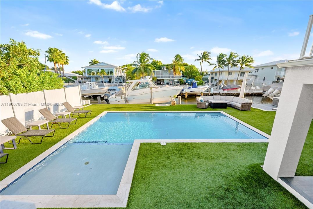 For Sale: $3,495,000 (4 beds, 4 baths, 3817 Square Feet)