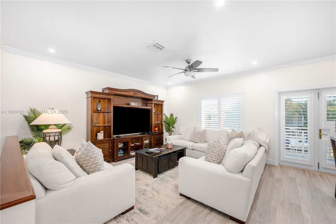 For Sale: $3,495,000 (4 beds, 4 baths, 3817 Square Feet)