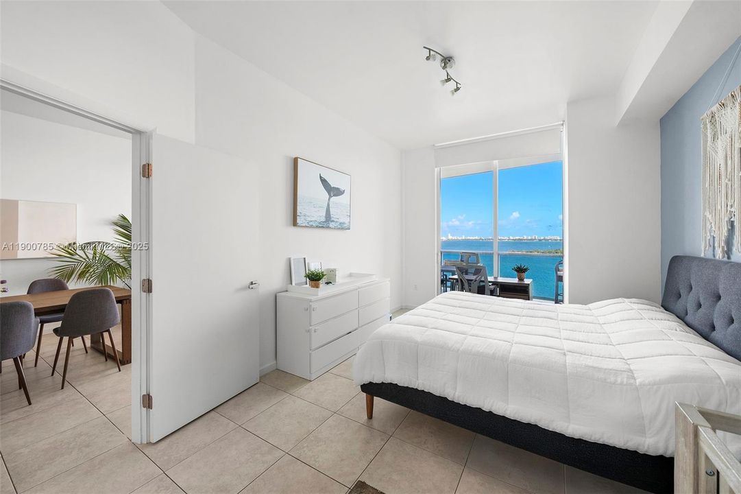 For Rent: $3,850 (1 beds, 1 baths, 850 Square Feet)