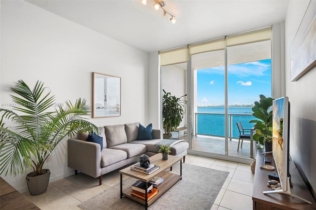 For Rent: $3,850 (1 beds, 1 baths, 850 Square Feet)