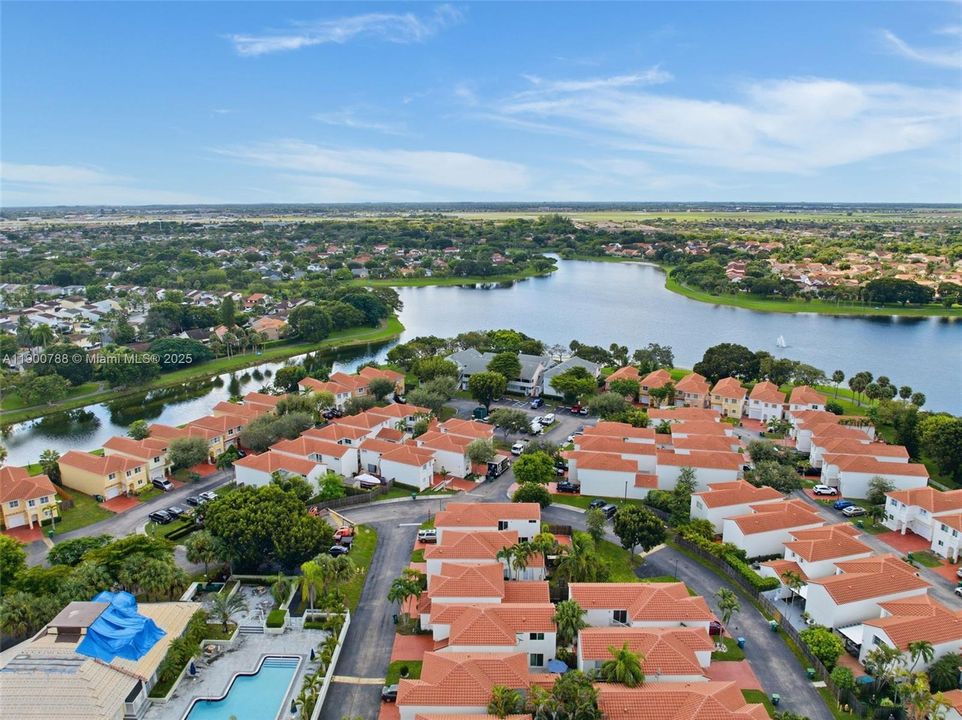 Active With Contract: $539,000 (5 beds, 2 baths, 1790 Square Feet)