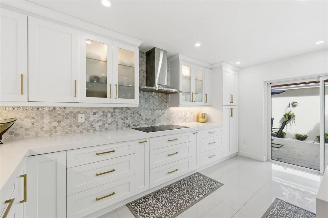 Active With Contract: $539,000 (5 beds, 2 baths, 1790 Square Feet)