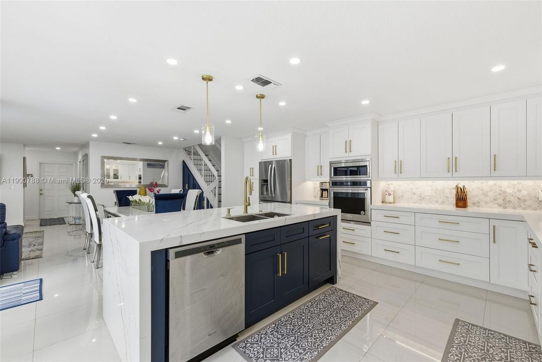 Active With Contract: $539,000 (5 beds, 2 baths, 1790 Square Feet)