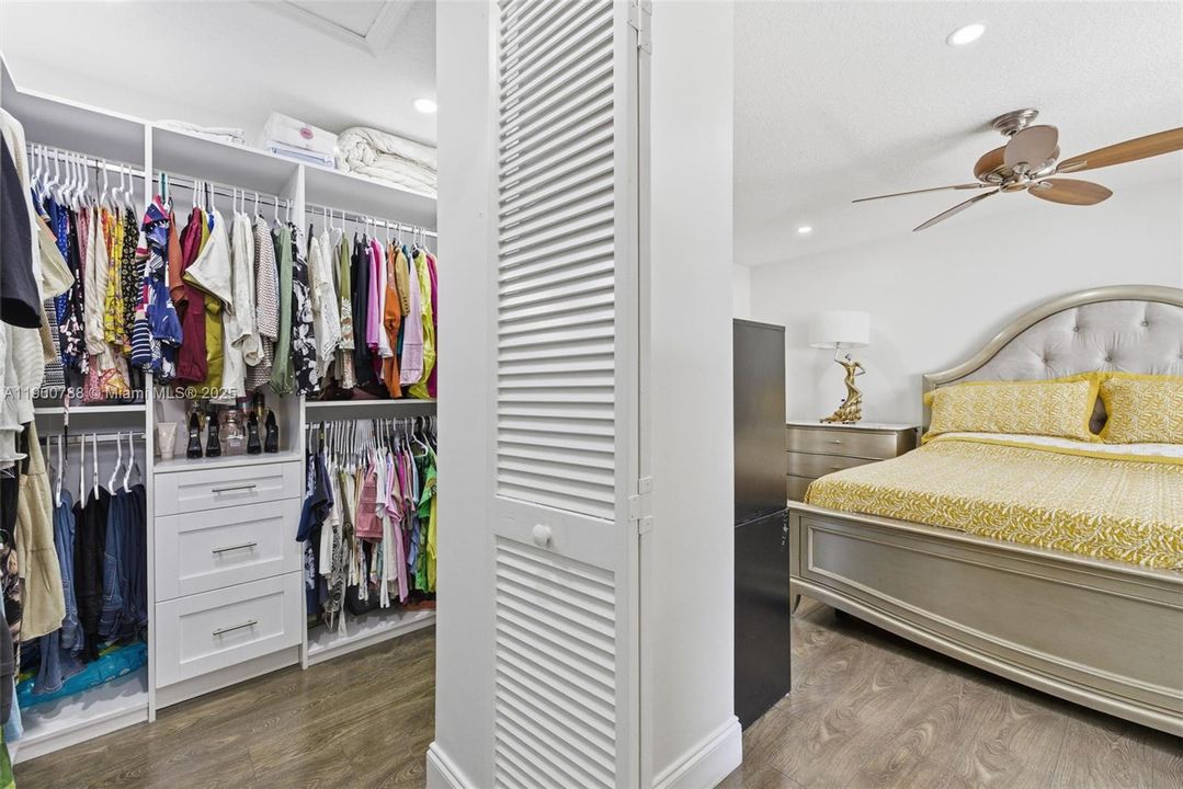 Active With Contract: $539,000 (5 beds, 2 baths, 1790 Square Feet)