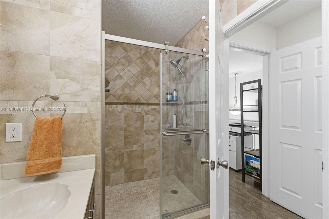 Active With Contract: $539,000 (5 beds, 2 baths, 1790 Square Feet)