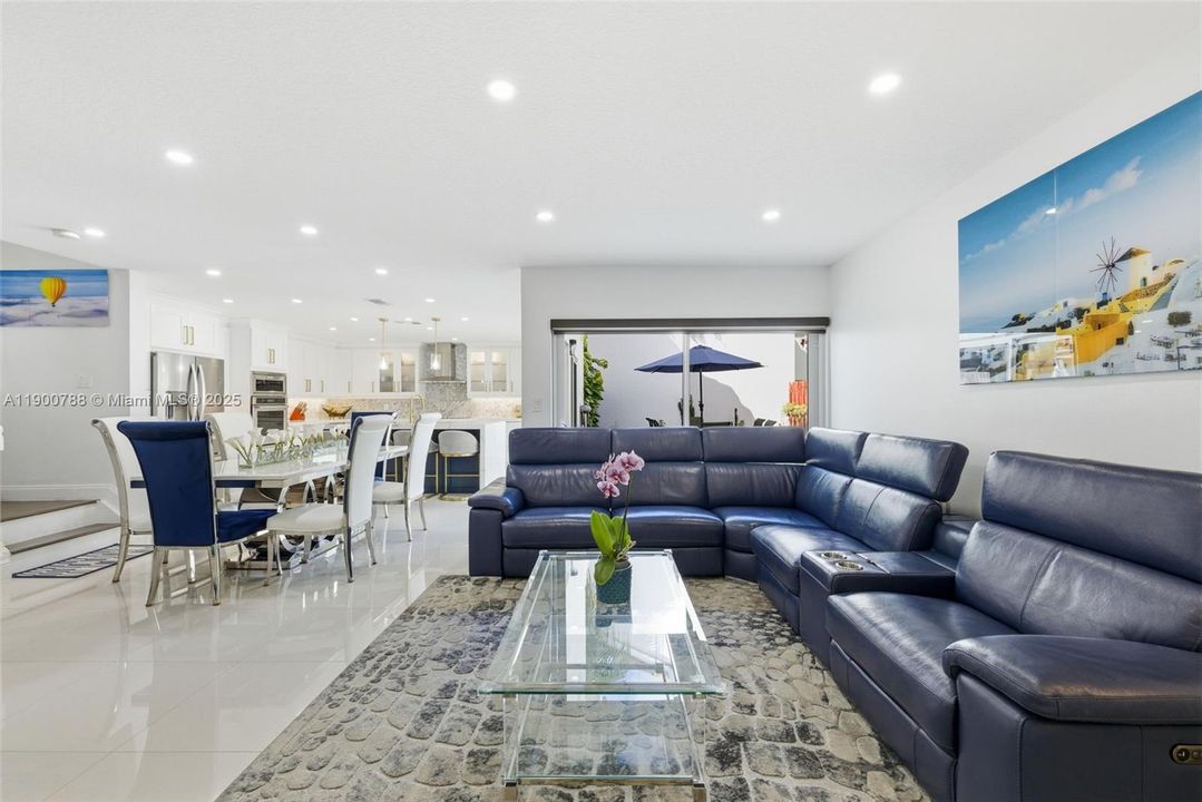 Active With Contract: $539,000 (5 beds, 2 baths, 1790 Square Feet)