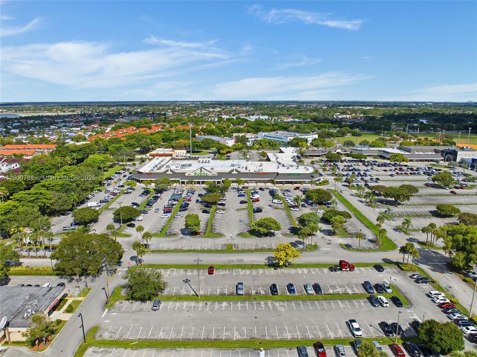 Active With Contract: $539,000 (5 beds, 2 baths, 1790 Square Feet)