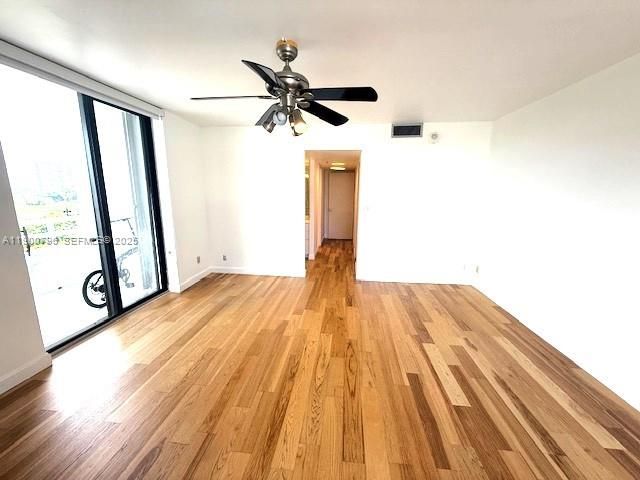 For Rent: $2,800 (2 beds, 2 baths, 1233 Square Feet)