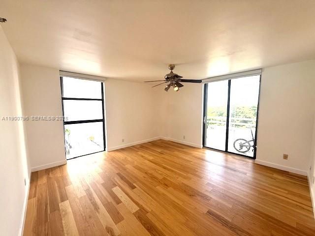 For Rent: $2,800 (2 beds, 2 baths, 1233 Square Feet)