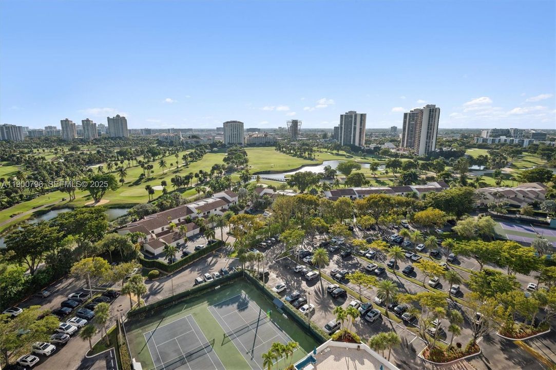 For Rent: $2,800 (2 beds, 2 baths, 1233 Square Feet)