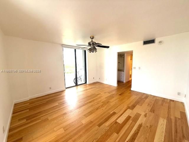 For Rent: $2,800 (2 beds, 2 baths, 1233 Square Feet)