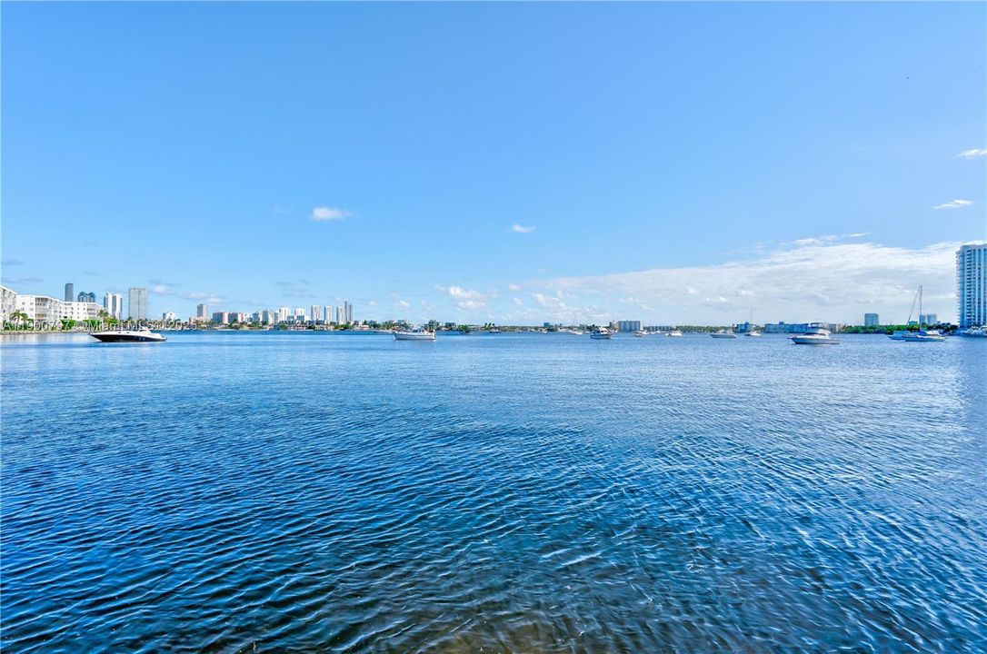 待售: $169,900 (1 贝兹, 1 浴室, 768 平方英尺)