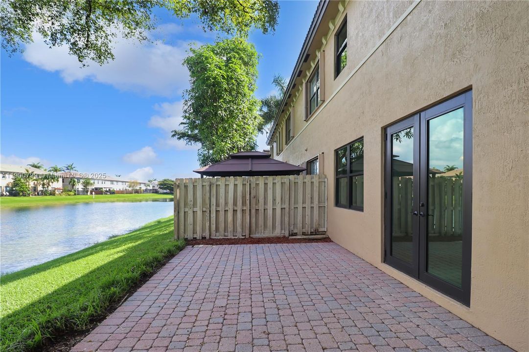 For Sale: $440,000 (3 beds, 2 baths, 1754 Square Feet)