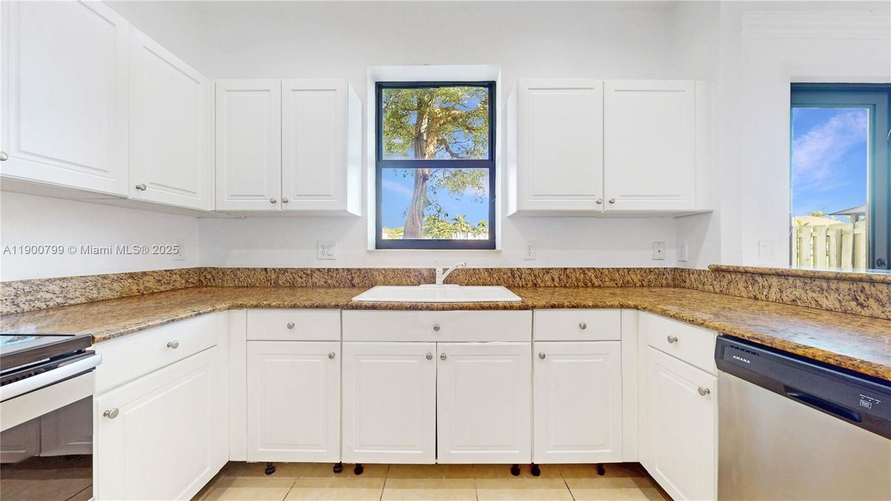 For Sale: $440,000 (3 beds, 2 baths, 1754 Square Feet)