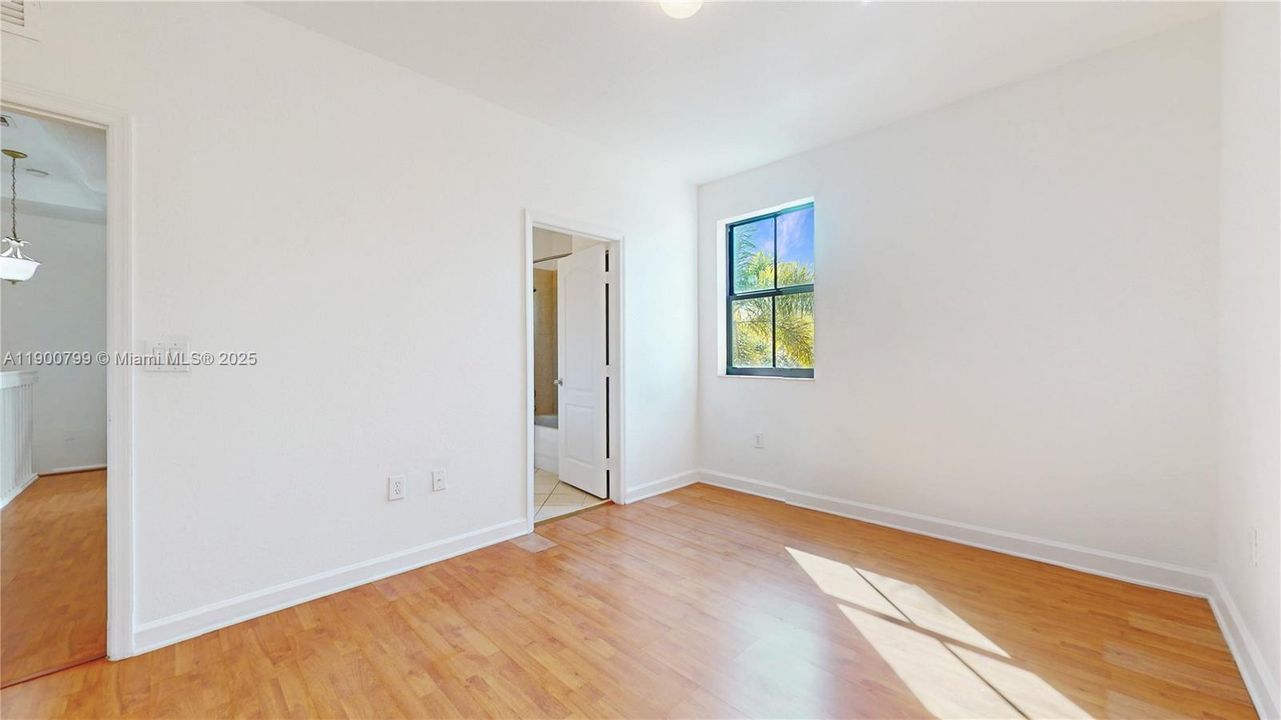 For Sale: $440,000 (3 beds, 2 baths, 1754 Square Feet)