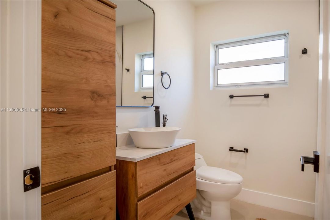 Active With Contract: $549,900 (3 beds, 2 baths, 2115 Square Feet)