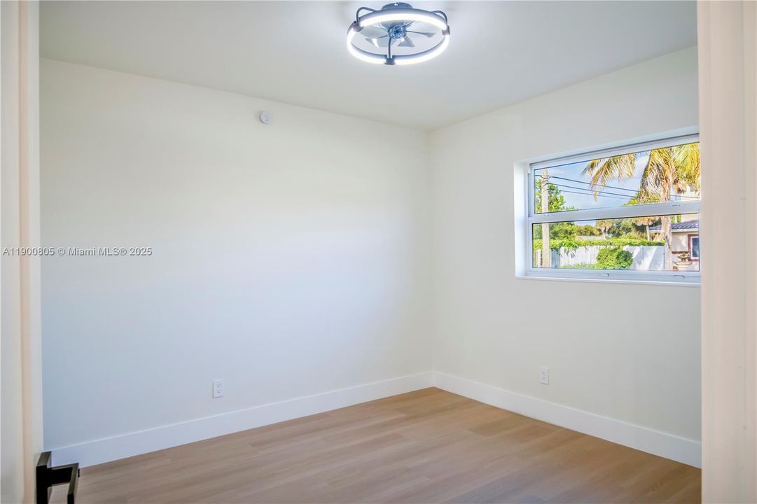 Active With Contract: $549,900 (3 beds, 2 baths, 2115 Square Feet)