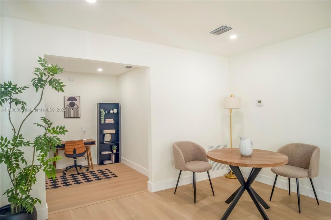 Active With Contract: $549,900 (3 beds, 2 baths, 2115 Square Feet)