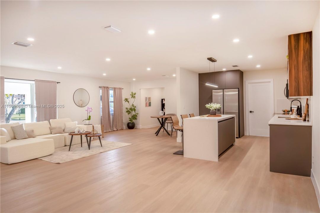 Active With Contract: $549,900 (3 beds, 2 baths, 2115 Square Feet)