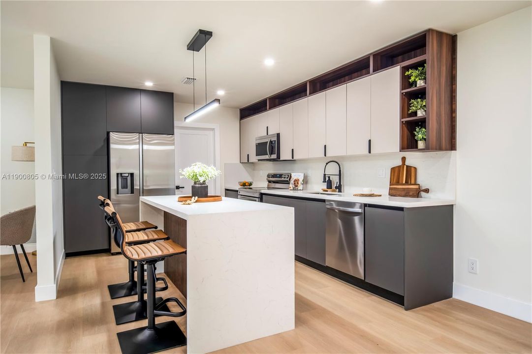 Active With Contract: $549,900 (3 beds, 2 baths, 2115 Square Feet)