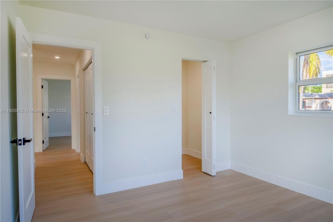 Active With Contract: $549,900 (3 beds, 2 baths, 2115 Square Feet)