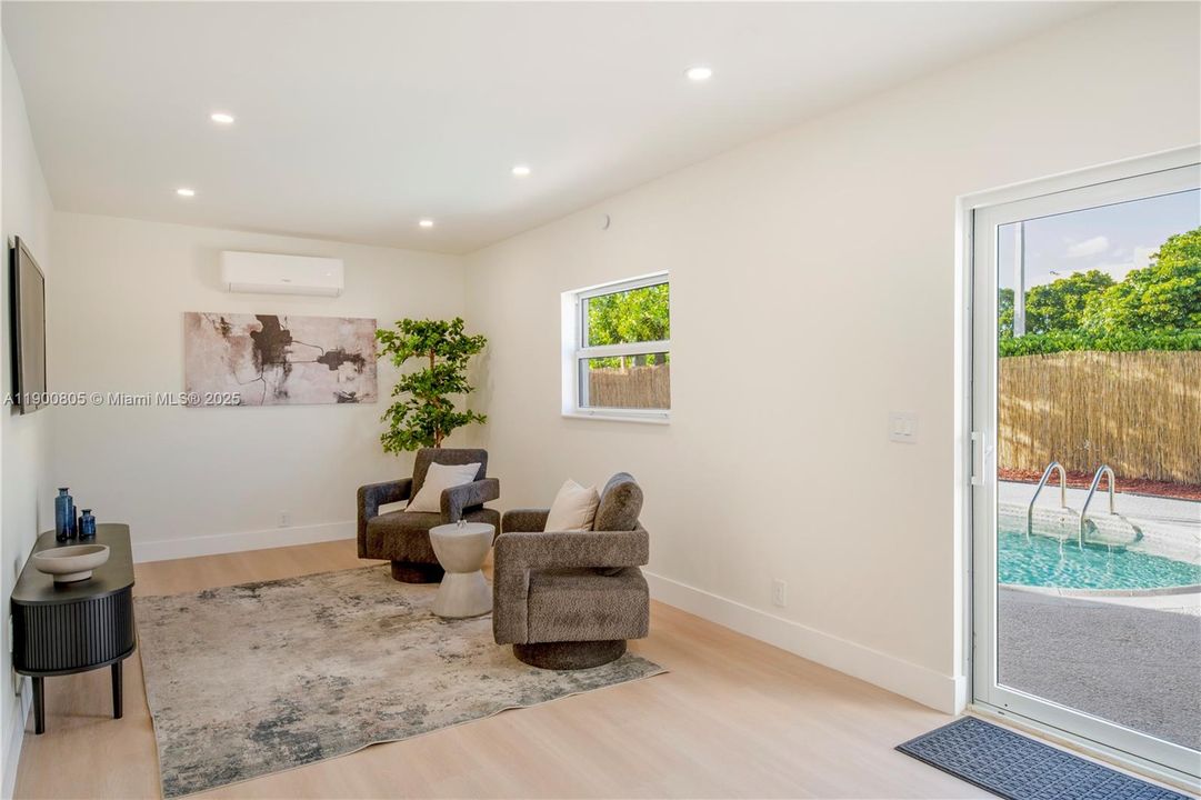 Active With Contract: $549,900 (3 beds, 2 baths, 2115 Square Feet)