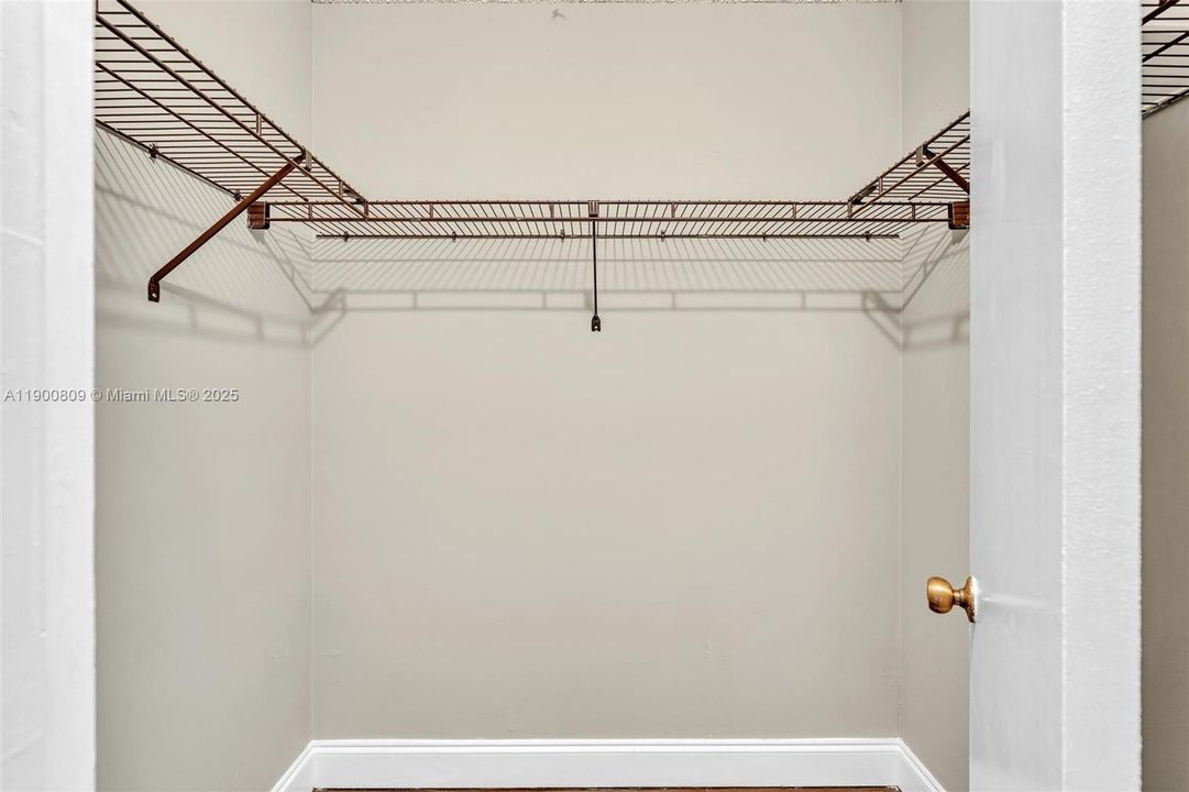 Под контрактом: $139,900 (1 спален, 1 ванн, 619 Квадратных фут)