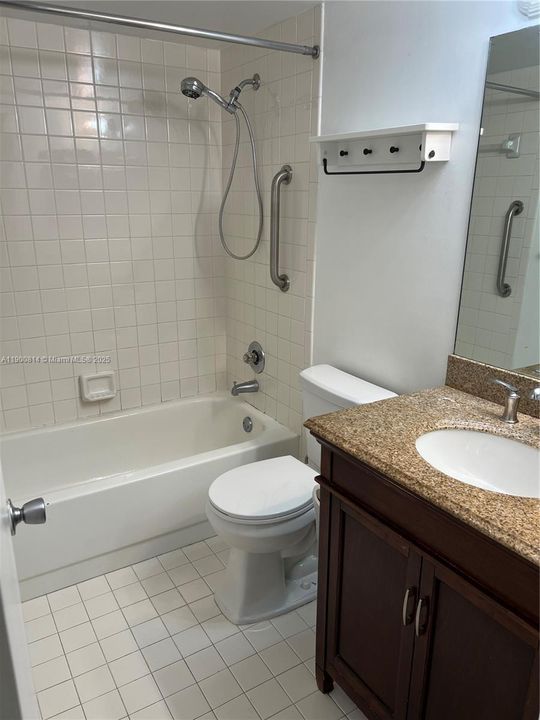 Active With Contract: $1,750 (2 beds, 1 baths, 953 Square Feet)