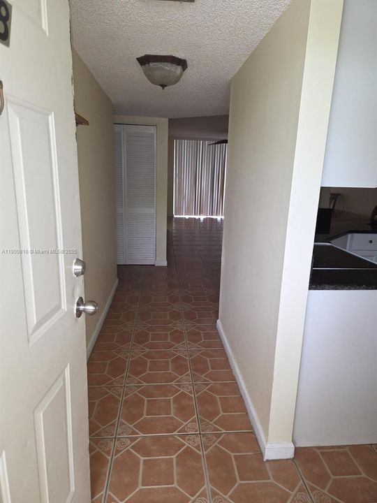 En Venta: $190,000 (2 camas, 2 baños, 920 Pies cuadrados)