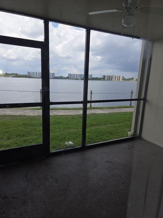 En Venta: $190,000 (2 camas, 2 baños, 920 Pies cuadrados)