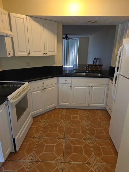 En Venta: $190,000 (2 camas, 2 baños, 920 Pies cuadrados)