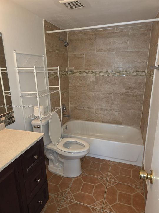 En Venta: $190,000 (2 camas, 2 baños, 920 Pies cuadrados)