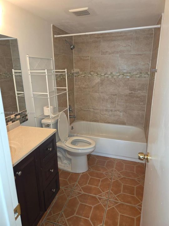 En Venta: $190,000 (2 camas, 2 baños, 920 Pies cuadrados)