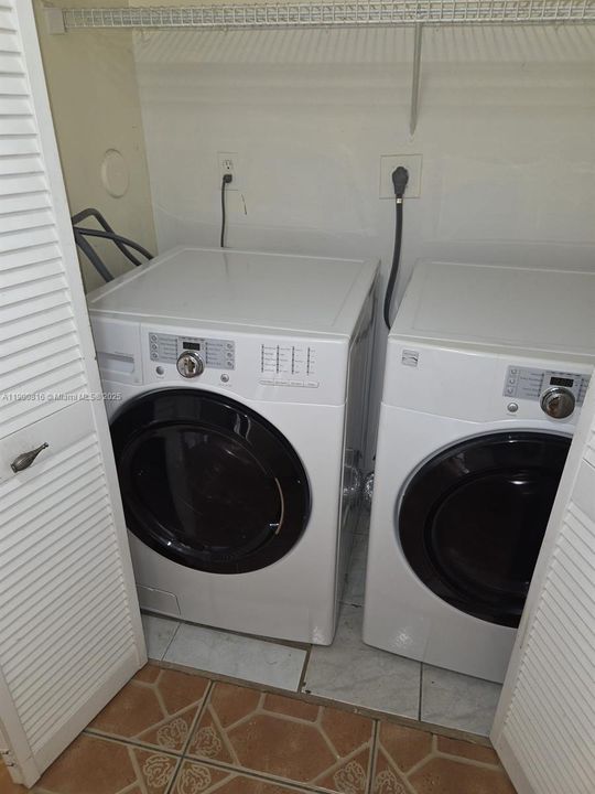 En Venta: $190,000 (2 camas, 2 baños, 920 Pies cuadrados)