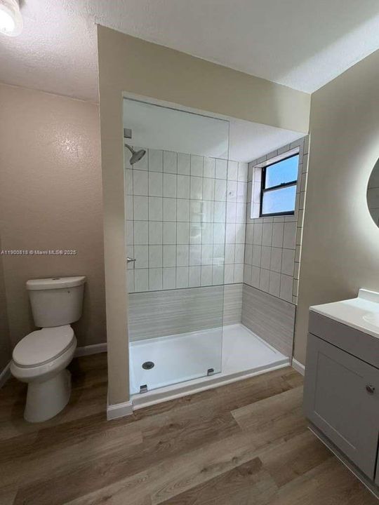 Recently Rented: $3,900 (3 beds, 2 baths, 2264 Square Feet)