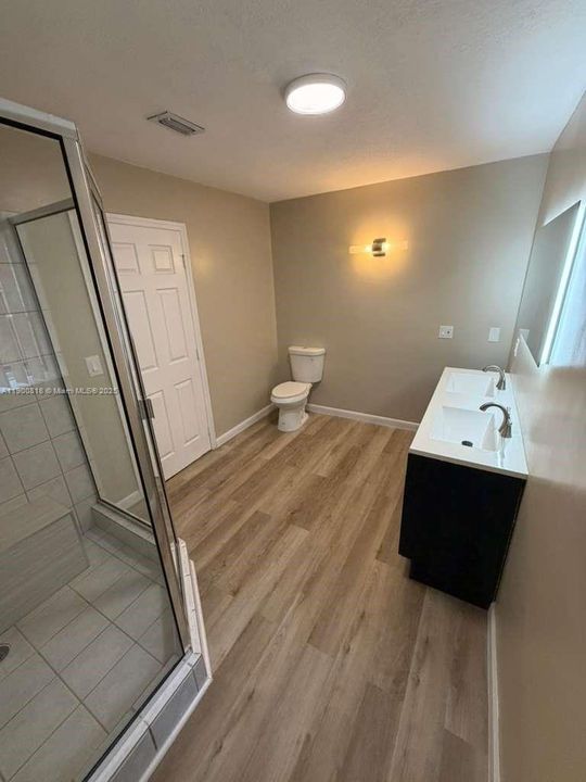 Recently Rented: $3,900 (3 beds, 2 baths, 2264 Square Feet)