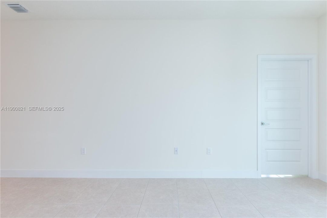 For Rent: $2,400 (1 beds, 1 baths, 0 Square Feet)