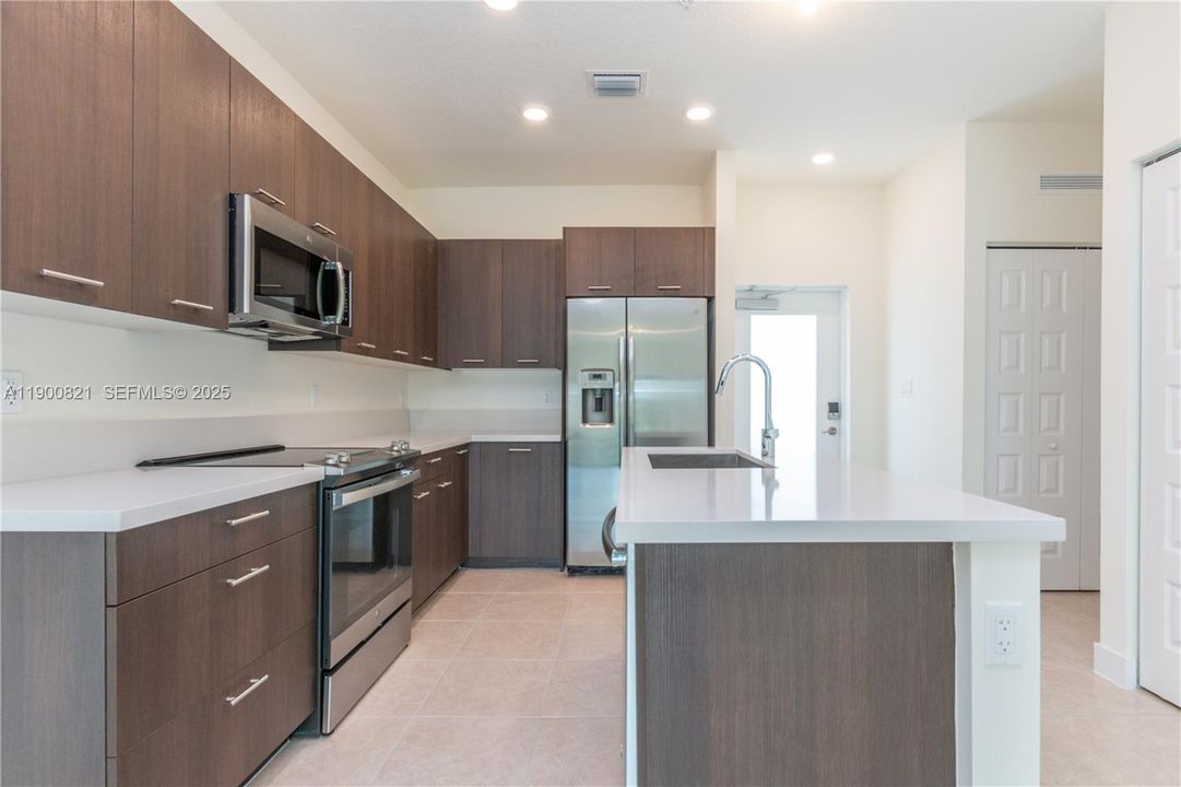 For Rent: $2,400 (1 beds, 1 baths, 0 Square Feet)