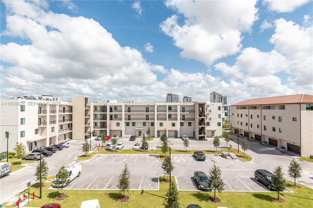 For Rent: $2,400 (1 beds, 1 baths, 0 Square Feet)