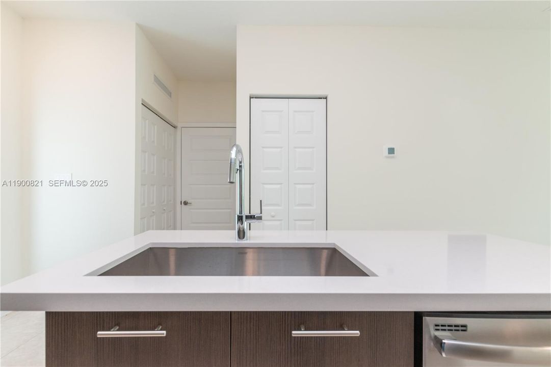 For Rent: $2,400 (1 beds, 1 baths, 0 Square Feet)