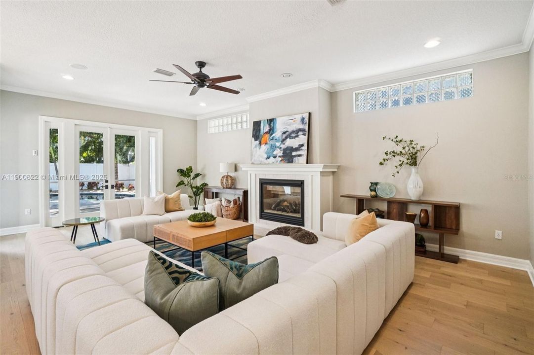 待售: $1,975,000 (5 贝兹, 3 浴室, 3115 平方英尺)