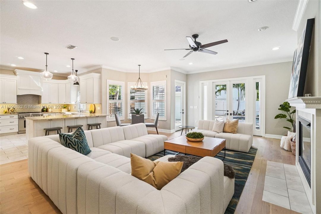 待售: $1,975,000 (5 贝兹, 3 浴室, 3115 平方英尺)