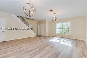 Activo con contrato: $3,450 (3 camas, 2 baños, 1681 Pies cuadrados)