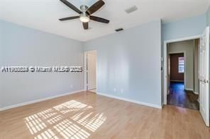 Activo con contrato: $3,450 (3 camas, 2 baños, 1681 Pies cuadrados)