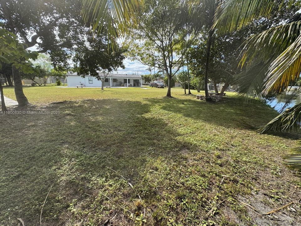 出租: $6,000 (4 贝兹, 2 浴室, 1934 平方英尺)