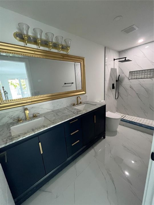 出租: $6,000 (4 贝兹, 2 浴室, 1934 平方英尺)