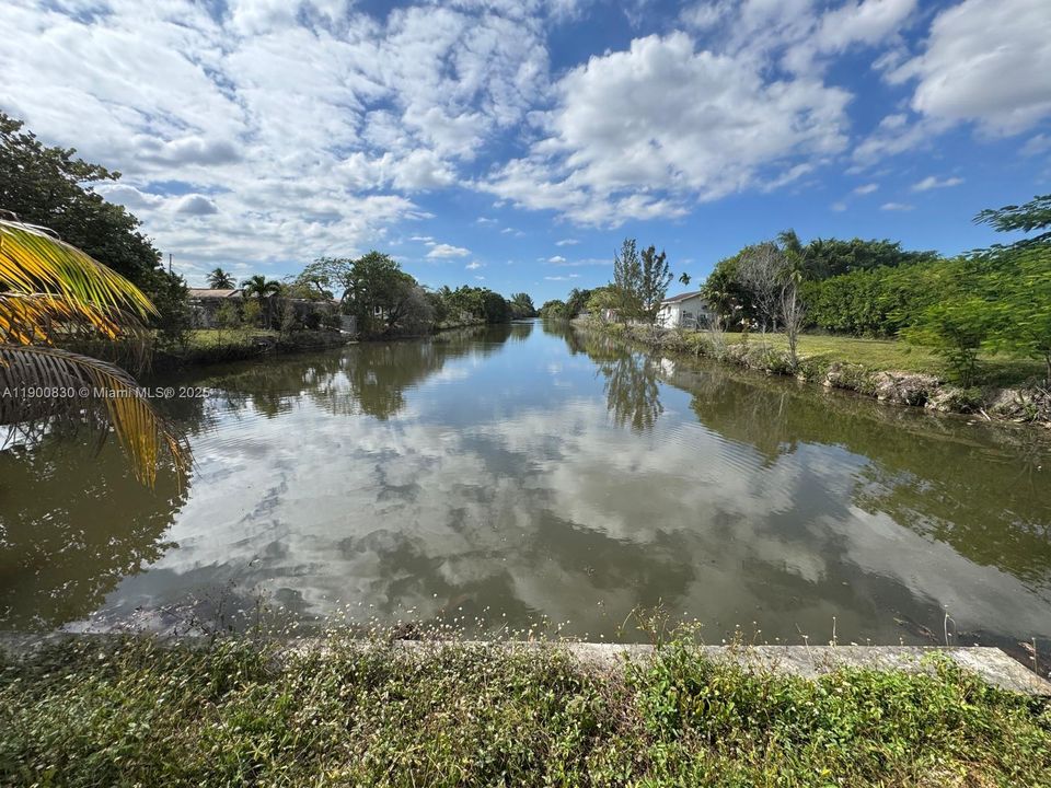 出租: $6,000 (4 贝兹, 2 浴室, 1934 平方英尺)