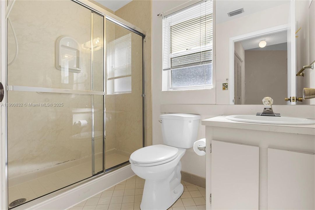 Active With Contract: $339,900 (2 beds, 2 baths, 1234 Square Feet)