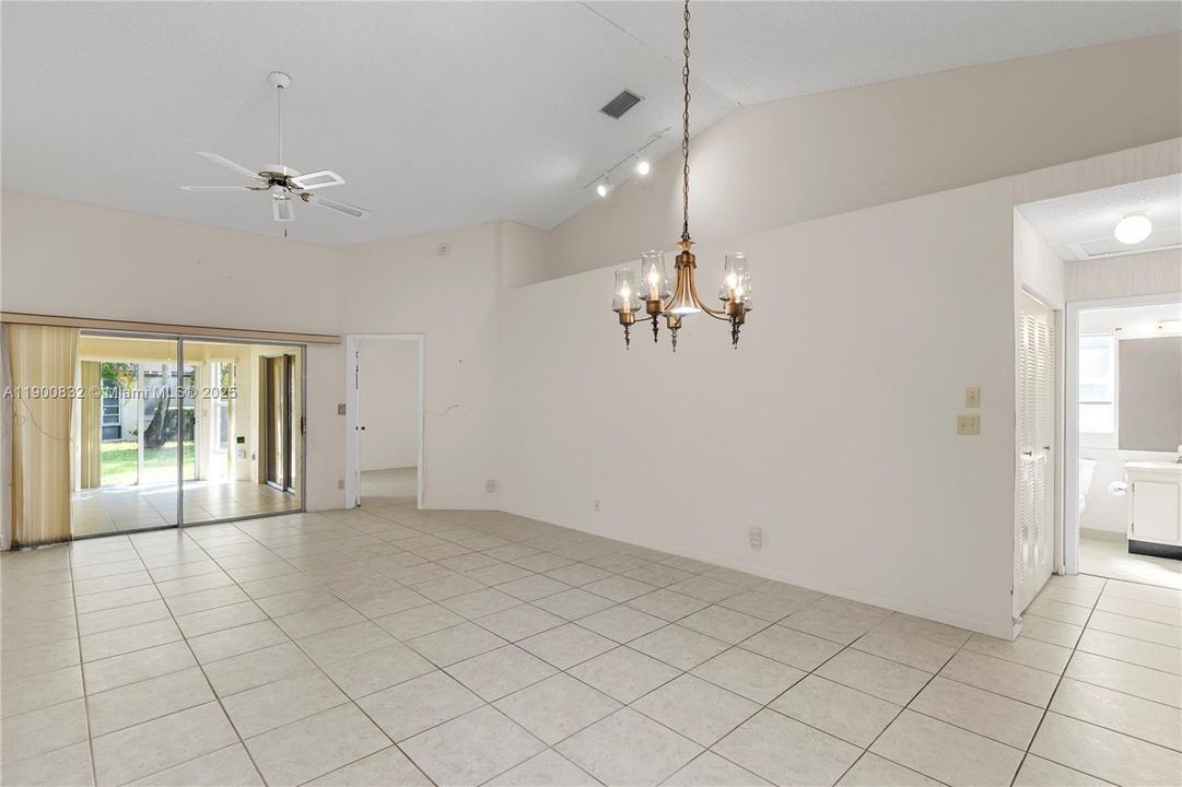 Active With Contract: $339,900 (2 beds, 2 baths, 1234 Square Feet)